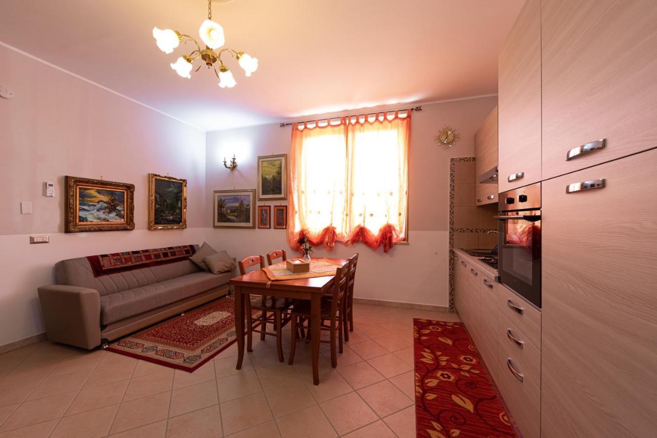Arcobaleno Apartment Fondi Buitenkant foto